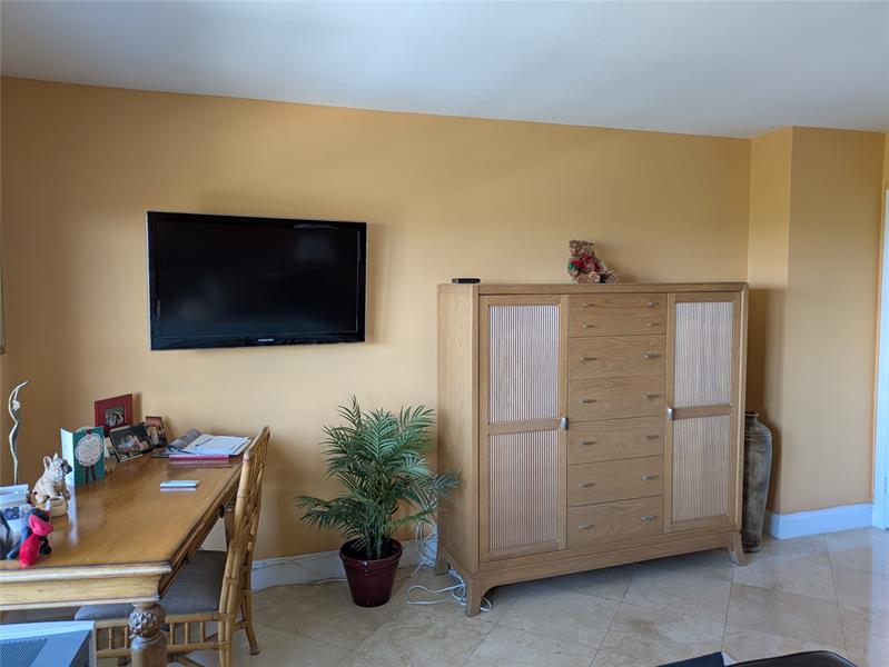 Image 57 of 63 For 3200 Port Royale Dr  1109