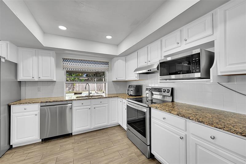 Image 13 of 25 For 300 Kathy Ln