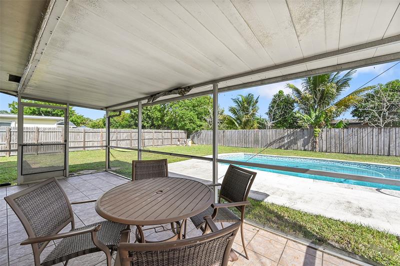 Image 21 of 25 For 300 Kathy Ln