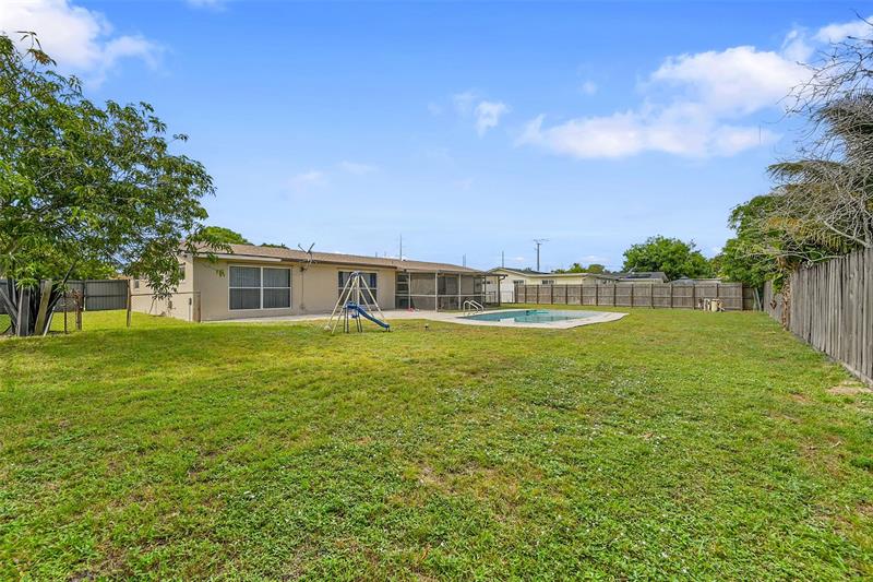 Image 23 of 25 For 300 Kathy Ln