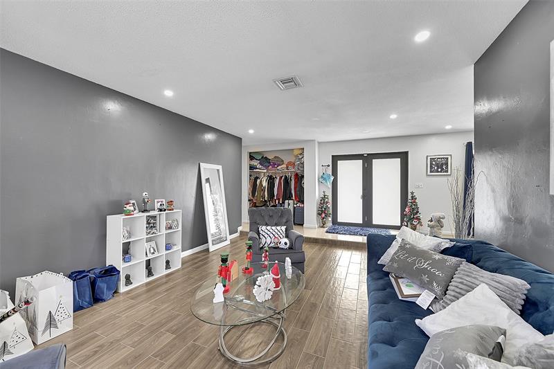 Image 6 of 25 For 300 Kathy Ln