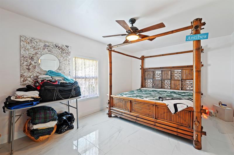 Image 17 of 44 For 709 Omar Rd  