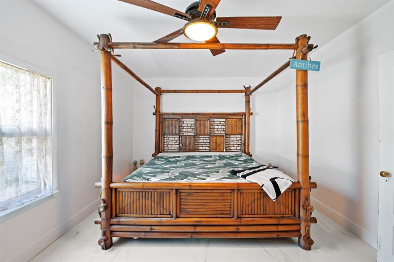 Image 18 of 44 For 709 Omar Rd  