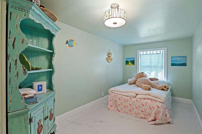 Image 19 of 44 For 709 Omar Rd  