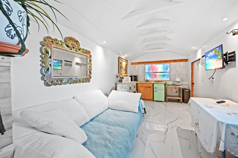 Image 28 of 44 For 709 Omar Rd  