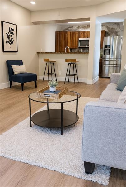 Image 3 of 13 For 2720 Forest Hills Blvd  204