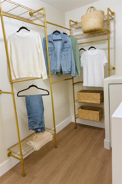 Image 7 of 13 For 2720 Forest Hills Blvd  204