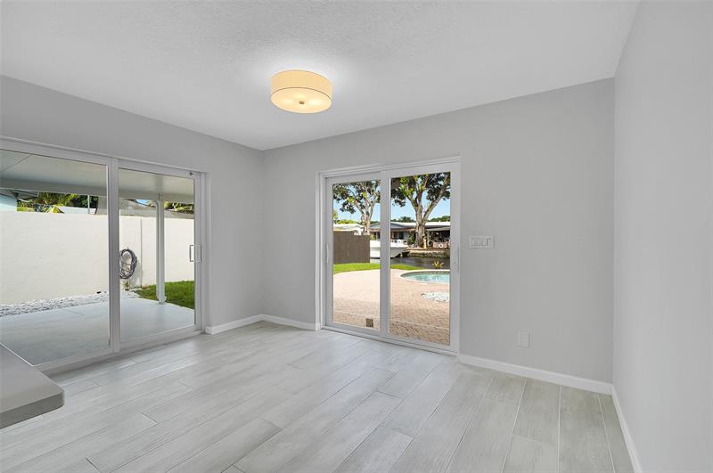 Image 8 of 40 For 4710 43rd Ave