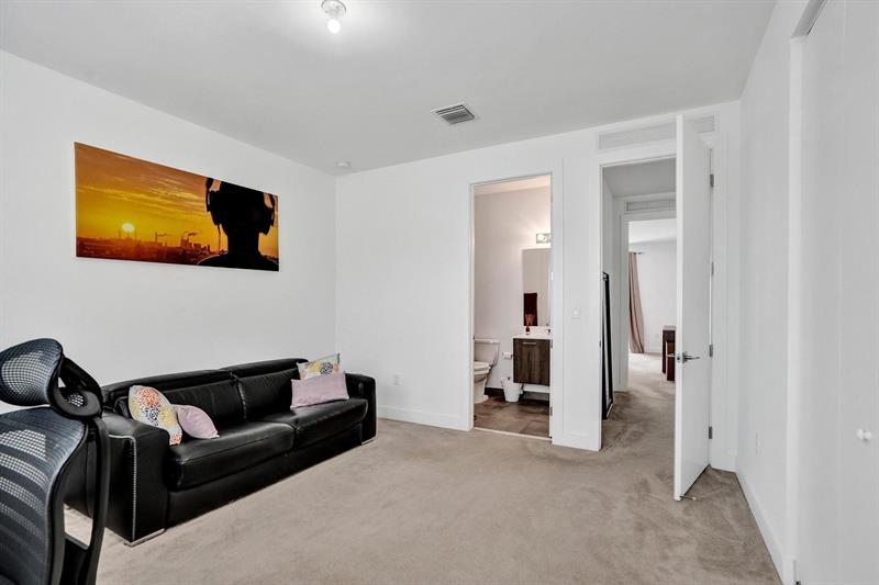 Image 23 of 35 For 480 35th Ct  2