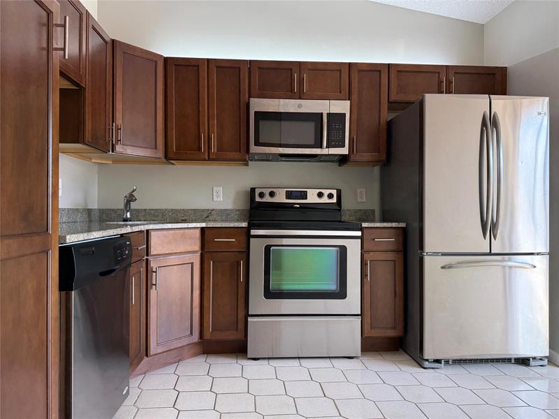 Image 3 of 15 For 1027 Green Pine Blvd  C