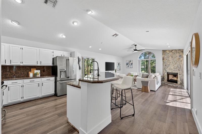 Image 11 of 83 For 1240 Fairfax Ct