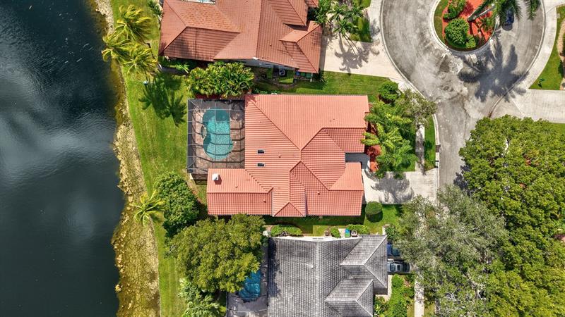 Image 16 of 83 For 1240 Fairfax Ct