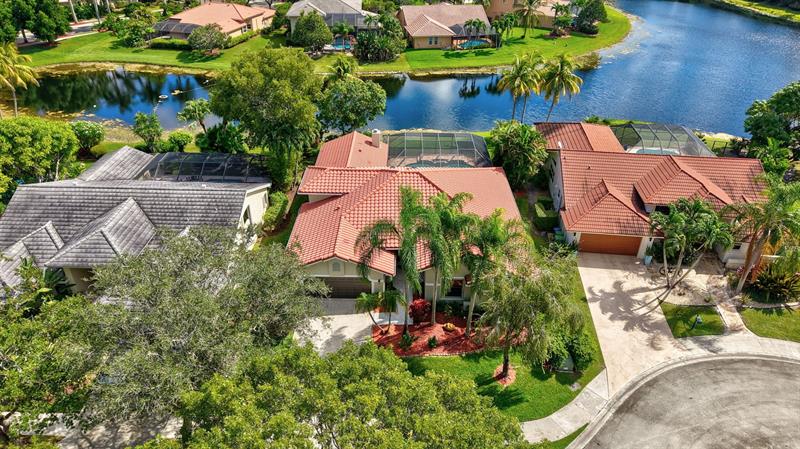 Image 4 of 83 For 1240 Fairfax Ct