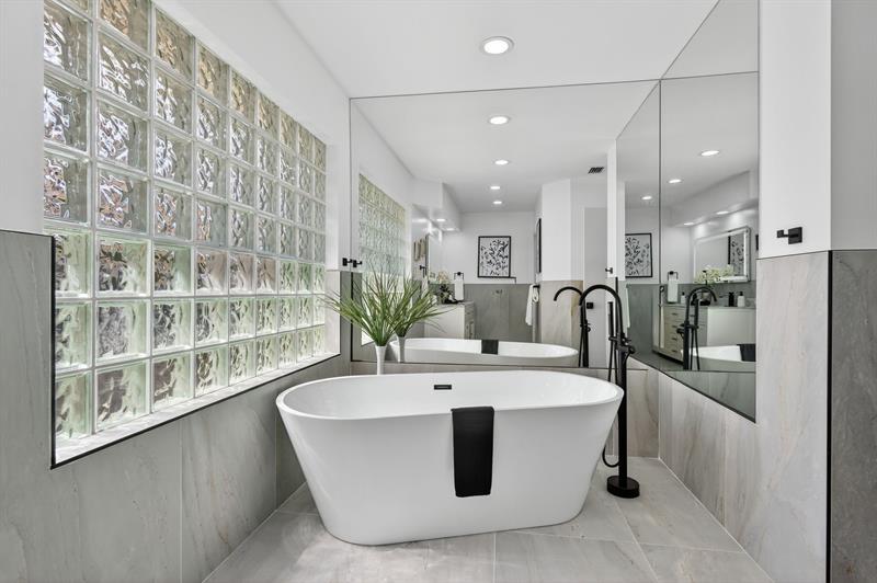 Image 41 of 83 For 1240 Fairfax Ct