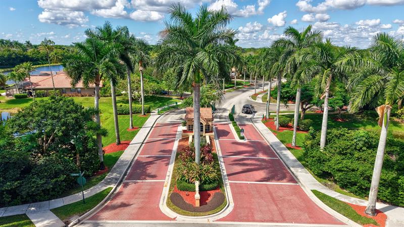 Image 72 of 83 For 1240 Fairfax Ct