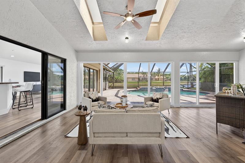 Image 8 of 83 For 1240 Fairfax Ct