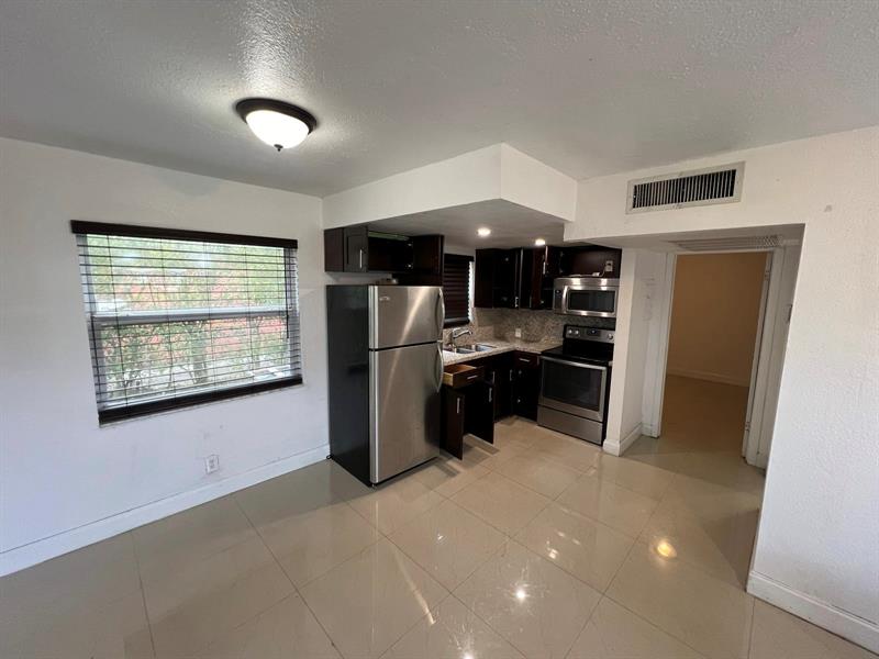Image 4 of 8 For 1275 36th Ave  A