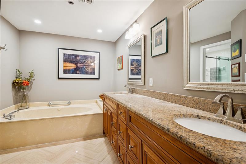 Image 11 of 19 For 4112 Palm Aire Dr  124a
