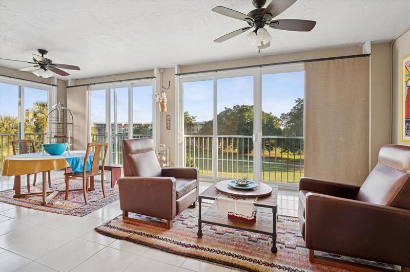 Image 17 of 19 For 4112 Palm Aire Dr  124a