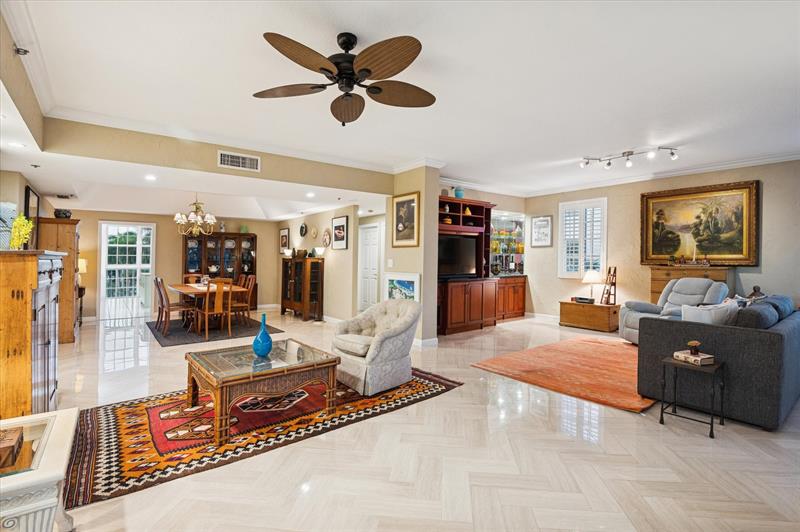 Image 5 of 19 For 4112 Palm Aire Dr  124a