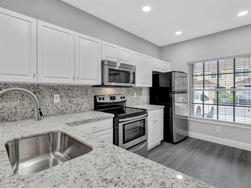 Image 12 of 35 For 12101 2nd St