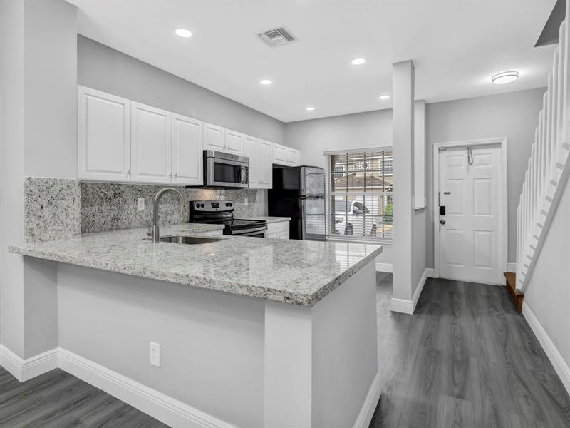 Image 9 of 35 For 12101 2nd St