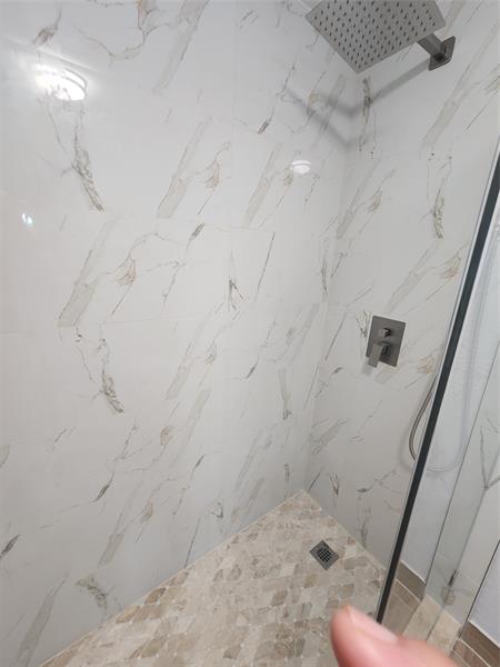 Image 18 of 52 For 2549 Centergate Drive  102