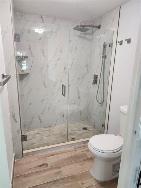 Image 20 of 52 For 2549 Centergate Drive  102