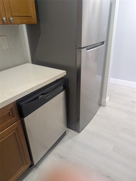 Image 10 of 11 For 5881 16th Pl  221