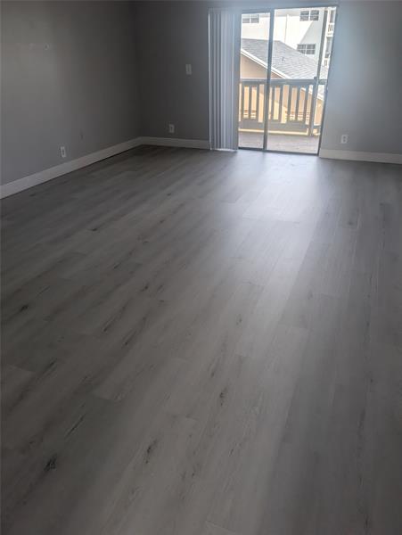 Image 7 of 11 For 5881 16th Pl  221