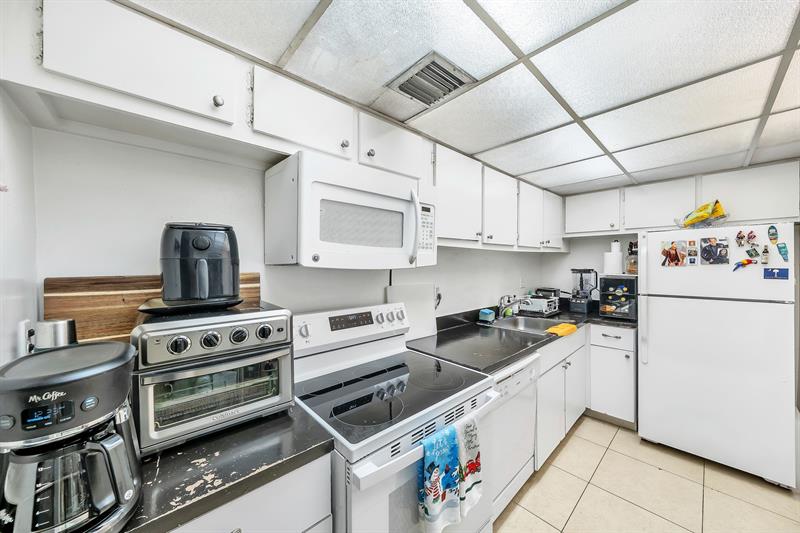 Image 11 of 29 For 1800 Sans Souci Blvd  304