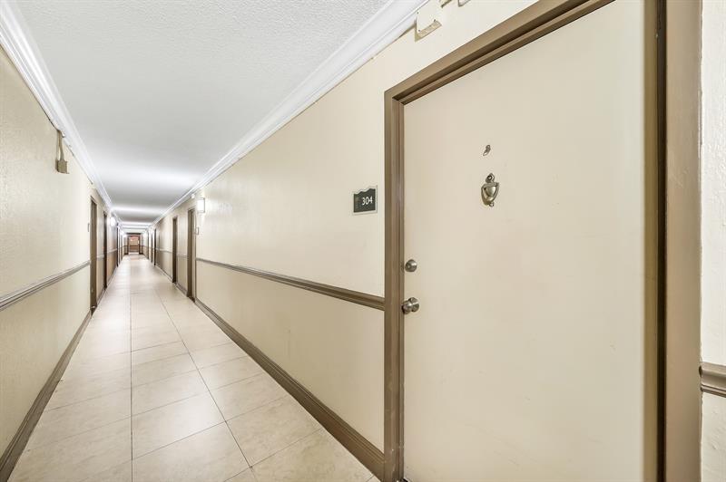 Image 6 of 29 For 1800 Sans Souci Blvd  304