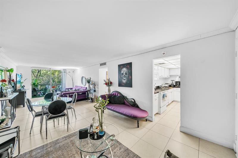 Image 9 of 29 For 1800 Sans Souci Blvd  304