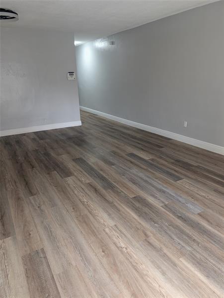 Image 5 of 18 For 5820 17th Pl  112