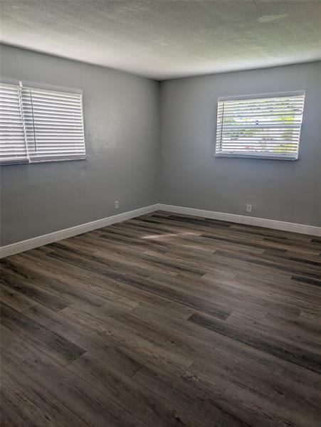 Image 7 of 18 For 5820 17th Pl  112