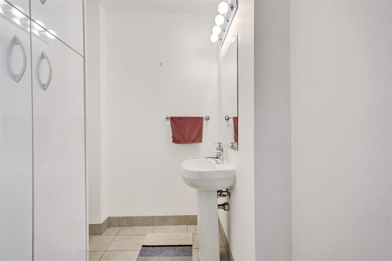 Image 20 of 59 For 1900 Bayshore Dr  715