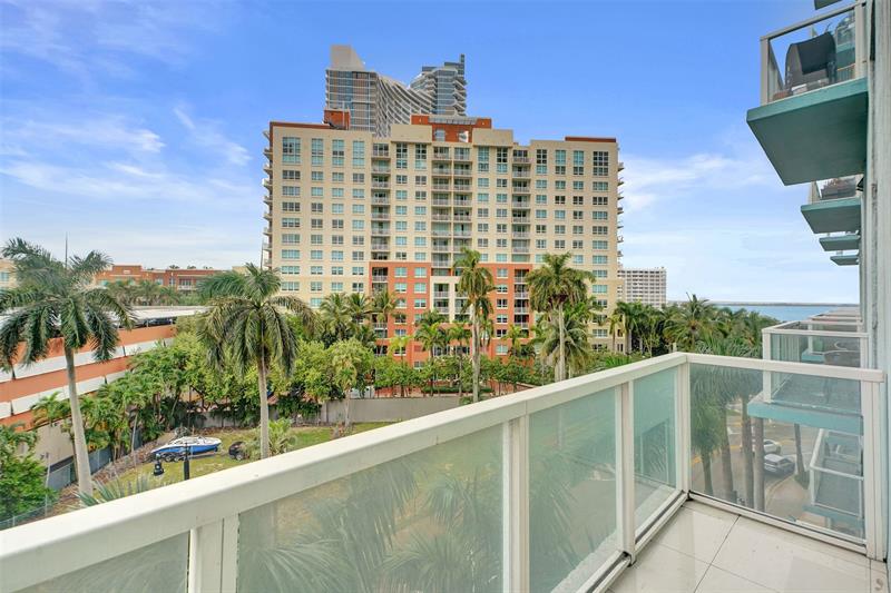 Image 25 of 59 For 1900 Bayshore Dr  715