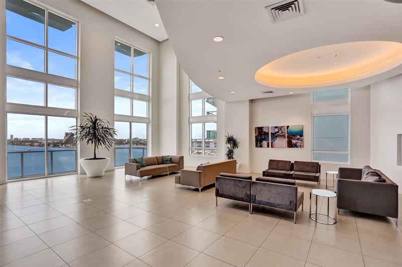 Image 29 of 59 For 1900 Bayshore Dr  715