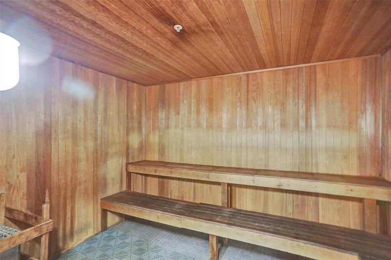 Image 33 of 59 For 1900 Bayshore Dr  715