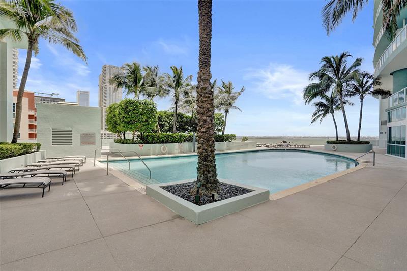 Image 43 of 59 For 1900 Bayshore Dr  715