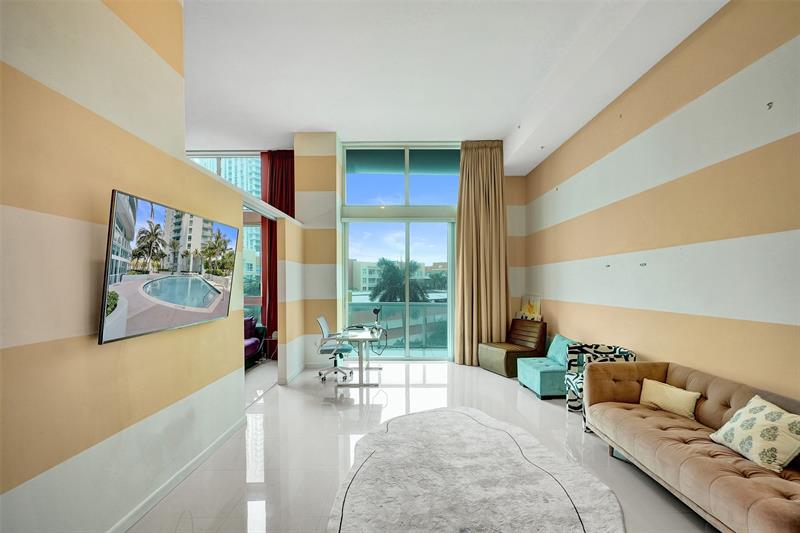 Image 5 of 59 For 1900 Bayshore Dr  715