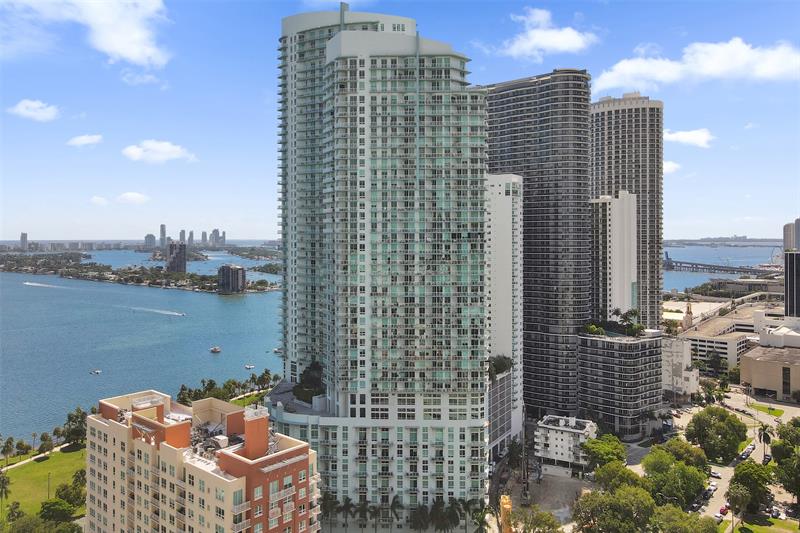 Image 51 of 59 For 1900 Bayshore Dr  715