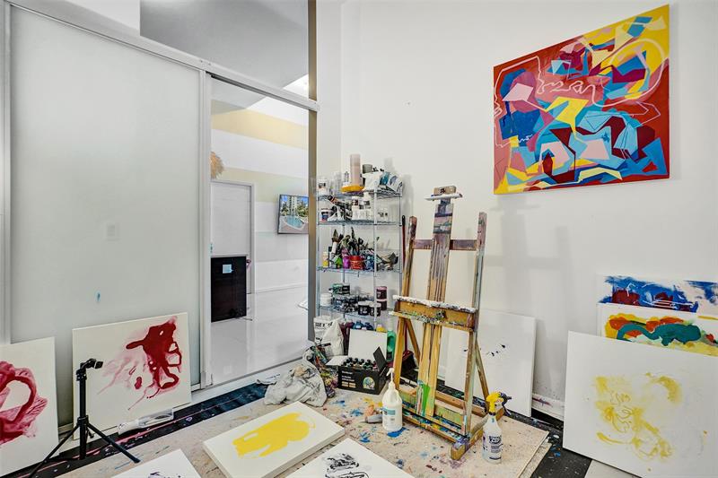 Image 7 of 59 For 1900 Bayshore Dr  715