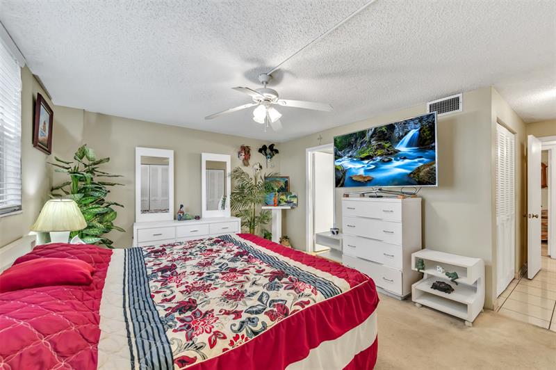 Image 21 of 29 For 121 3rd Ave  104