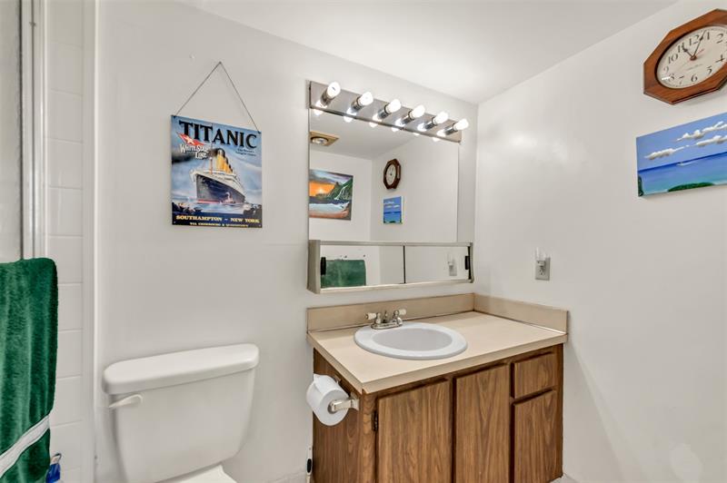 Image 22 of 29 For 121 3rd Ave  104