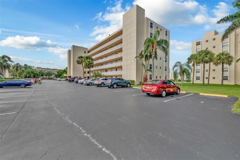 Image 3 of 29 For 121 3rd Ave  104