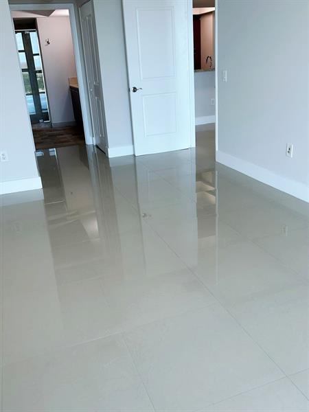 Image 16 of 31 For 2641 Flamingo Rd  2204n