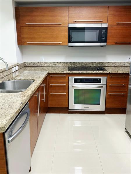 Image 3 of 31 For 2641 Flamingo Rd  2204n