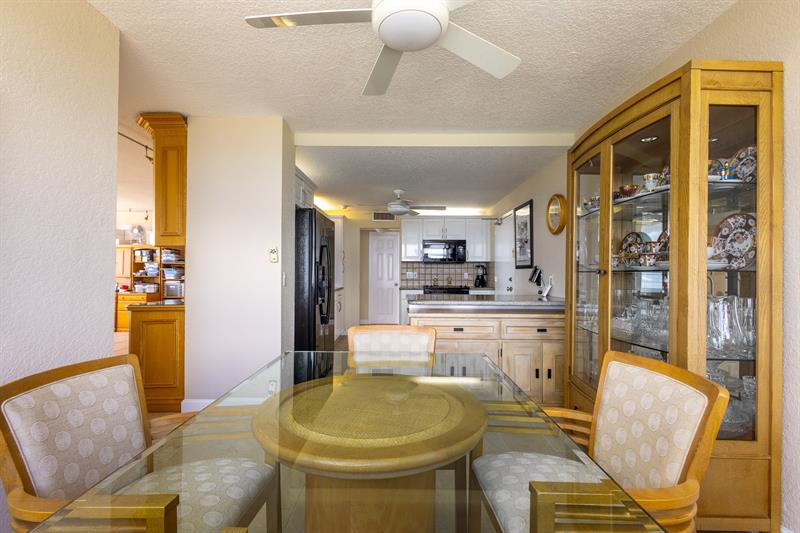 Image 26 of 86 For 2000 Ocean Blvd  10e