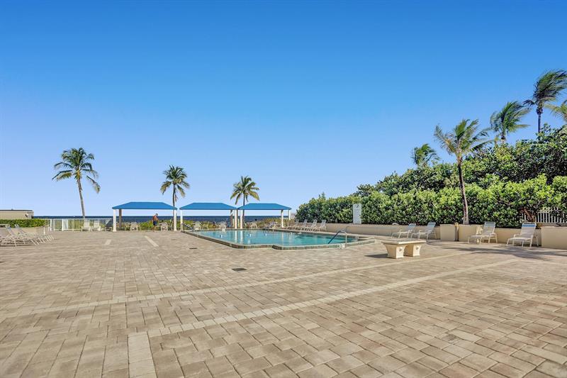 Image 52 of 86 For 2000 Ocean Blvd  10e